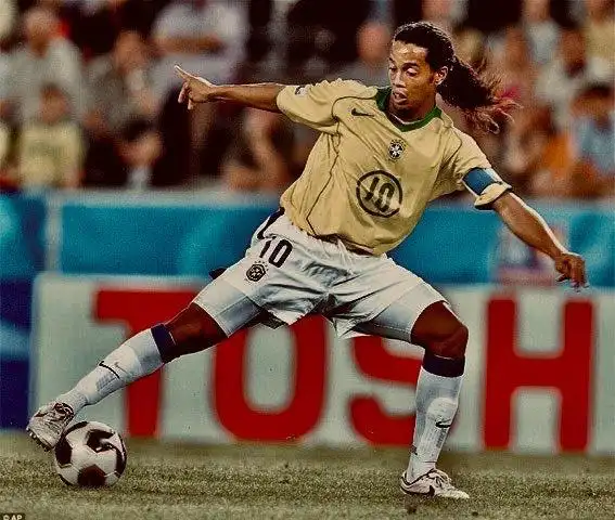 中助威服的 中助威服的