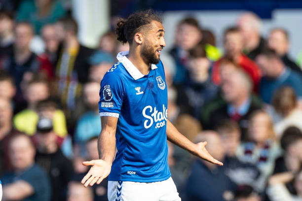 却传出佳夫 却传出佳夫